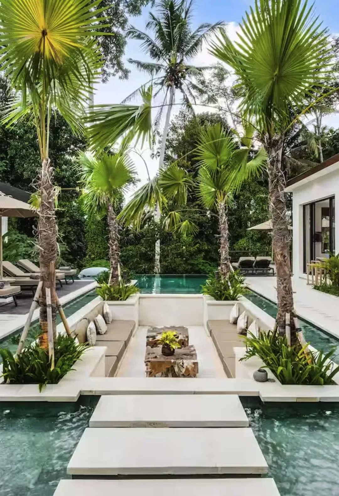 villa-retraite-transformation-bali-2025-jardin